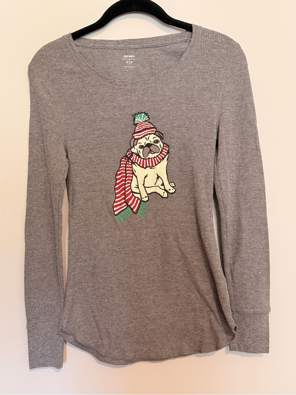 Old Navy Women's Cozy Waffle Knit Long Sleeve Pug Dog Graphic Shirt Small